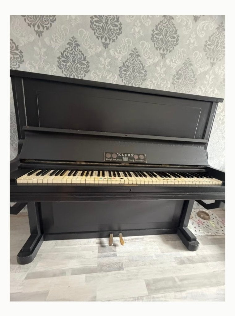 Gratis KLEMS piano, Muziek en Instrumenten, Ophalen, Gebruikt, Zwart, Piano