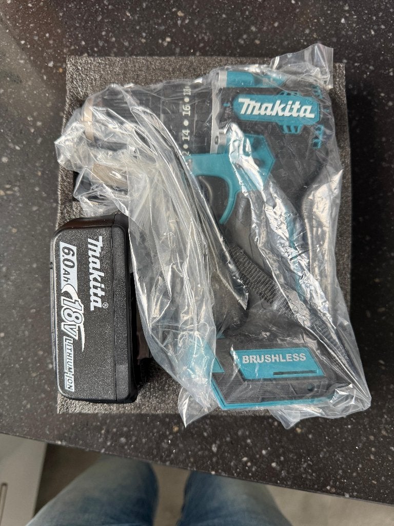 Foto 3 van Makita DDF487 + BL1860B 6.0Ah 18V Compleet