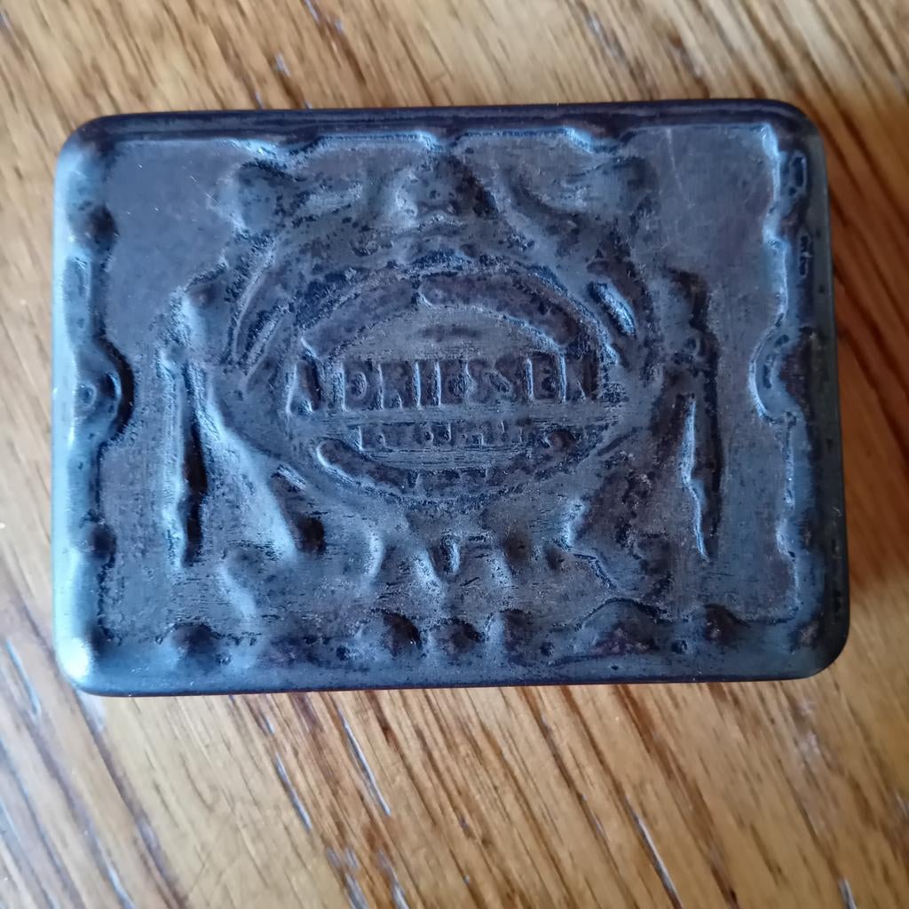Blikje A. Driessen chocolaatjes met scharnier, Verzamelen, Blikken, Ophalen of Verzenden, Gebruikt, Overige