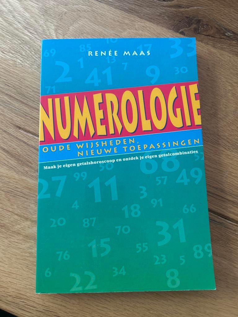 Numerologie: Oude Wijsheid, Nieuwe Toepassingen - Renée Maas, Boeken, Ophalen of Verzenden, Gelezen, Spiritualiteit algemeen, Instructieboek