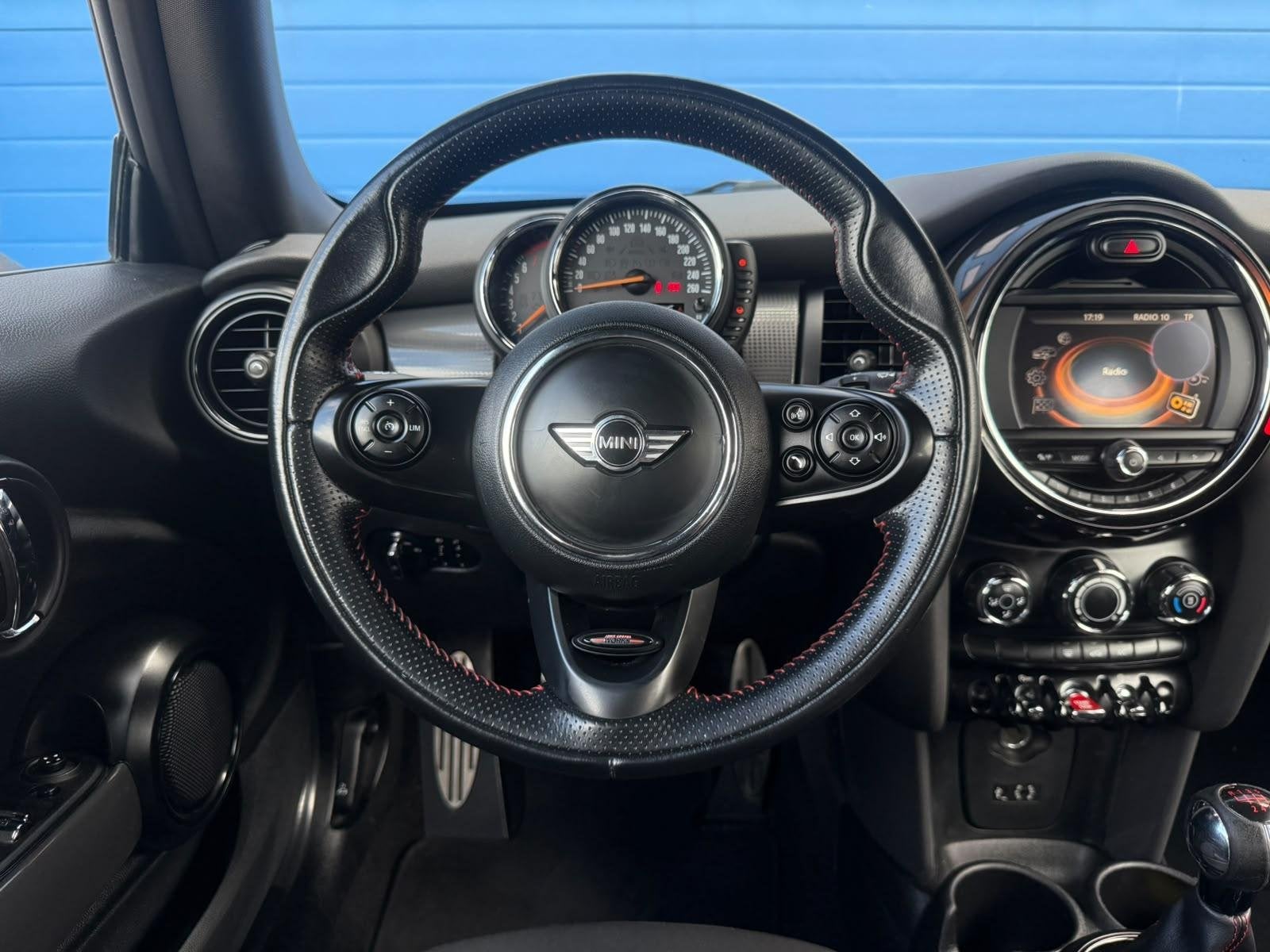 MINI 1.5 Cooper | John Cooper Works | 18" | NL | Dealer Ond., Voorwielaandrijving, Start-stop-systeem, Gebruikt, Overige kleuren