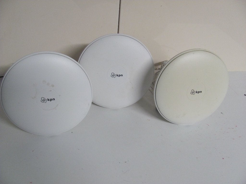 3 stuks KPN SUPER WIFI waarvan 1 een beetje verkleurd, Computers en Software, Ophalen of Verzenden, Gebruikt, Kpn superwifi