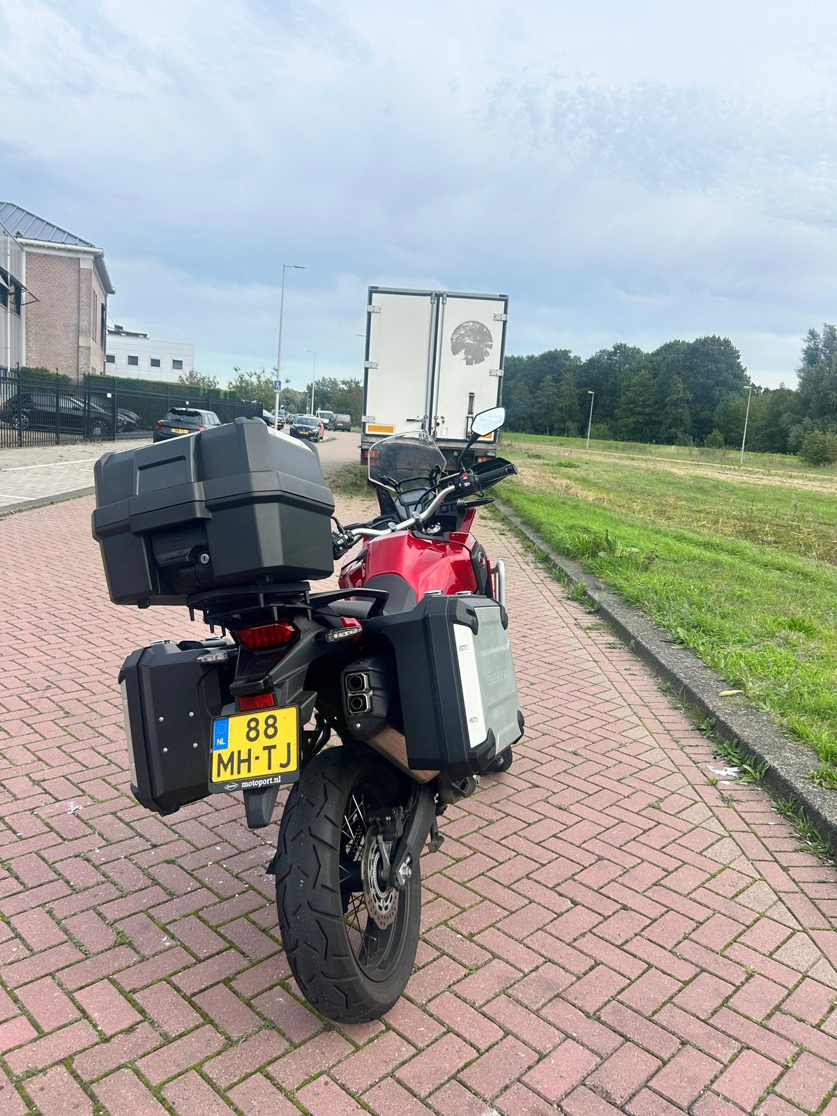 Foto 4 van Honda CRF1000L Africa Twin 2017 - Compleet & onderhouden