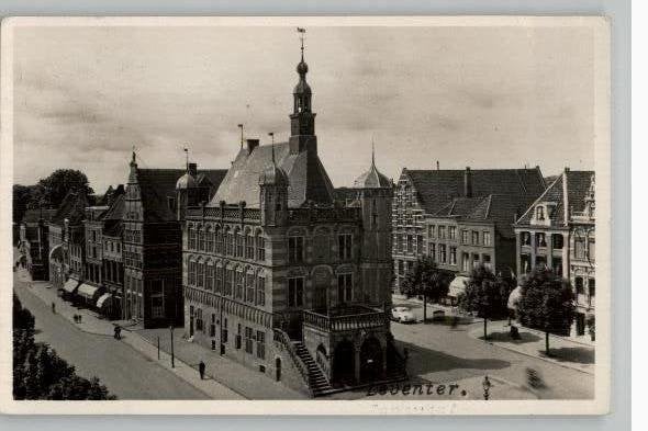 Oude Ansichtkaart Deventer Brink met Waaggebouw zie info, Verzenden, 1940 tot 1960, Gelopen, Overijssel