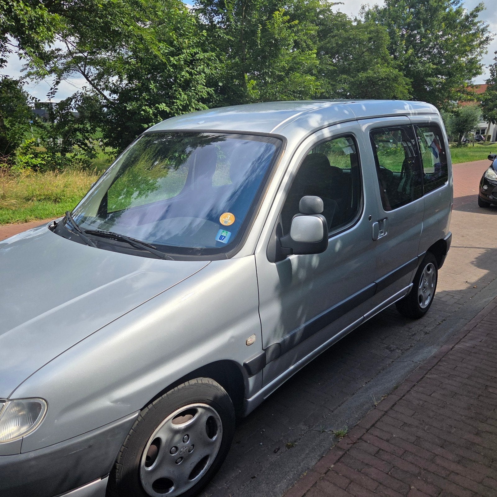 Peugeot Partner 1.6 16V Combispace 2001 Grijs 5 zitter, Auto's, Peugeot, Voorwielaandrijving, 1160 kg, 4 cilinders, Handgeschakeld