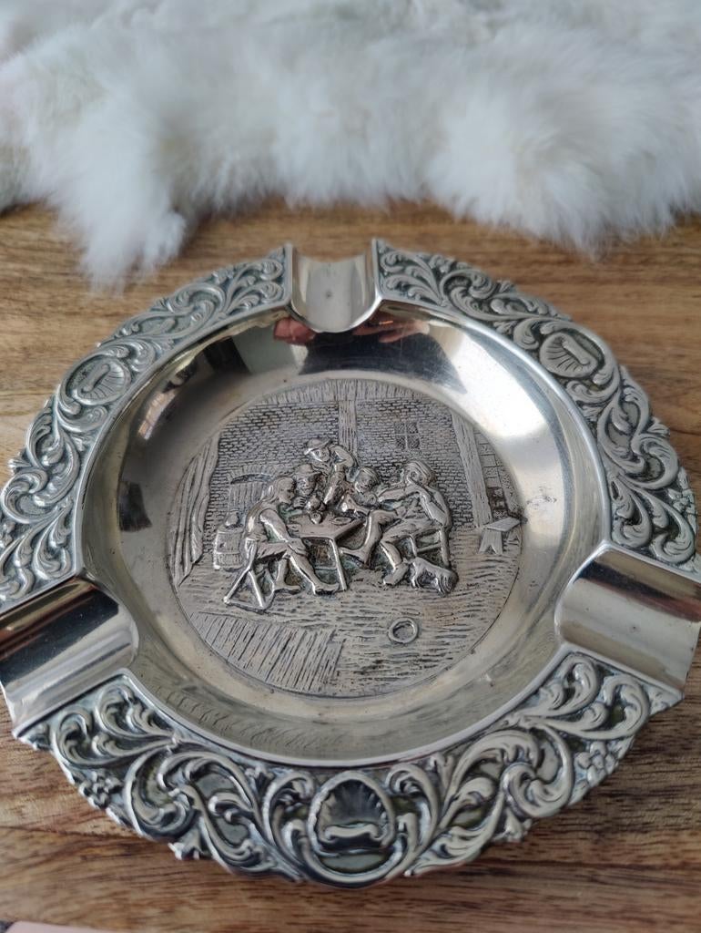 Vintage asbak met afbeelding van mannen en hondje, Ophalen of Verzenden