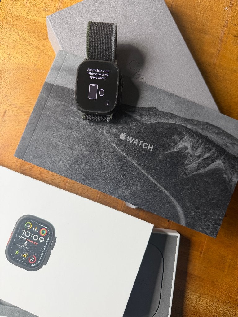 Apple Watch Ultra 2 - Black Titanium cellular 4G