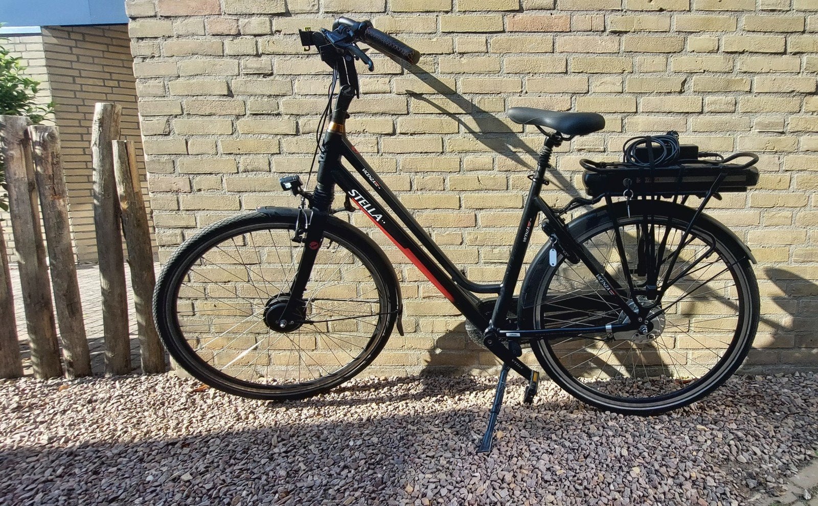 Stella Vicenza Superior Nero elektrische damesfiets, Gebruikt, 47 tot 51 cm, 50 km per accu of meer, Ophalen