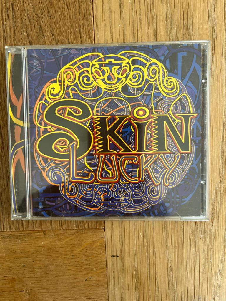 Skin lucky, Ophalen of Verzenden, Zo goed als nieuw