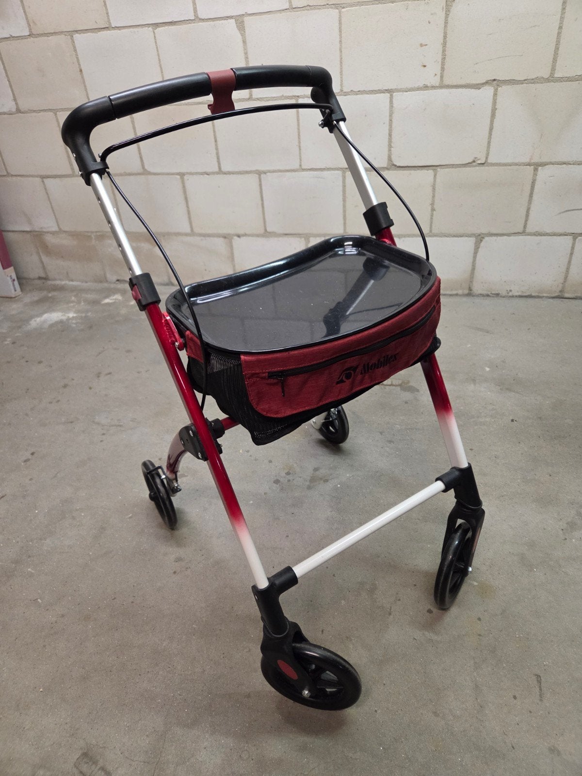 Mobilex type Jaguar binnen rollator 6 maanden oud, Ophalen