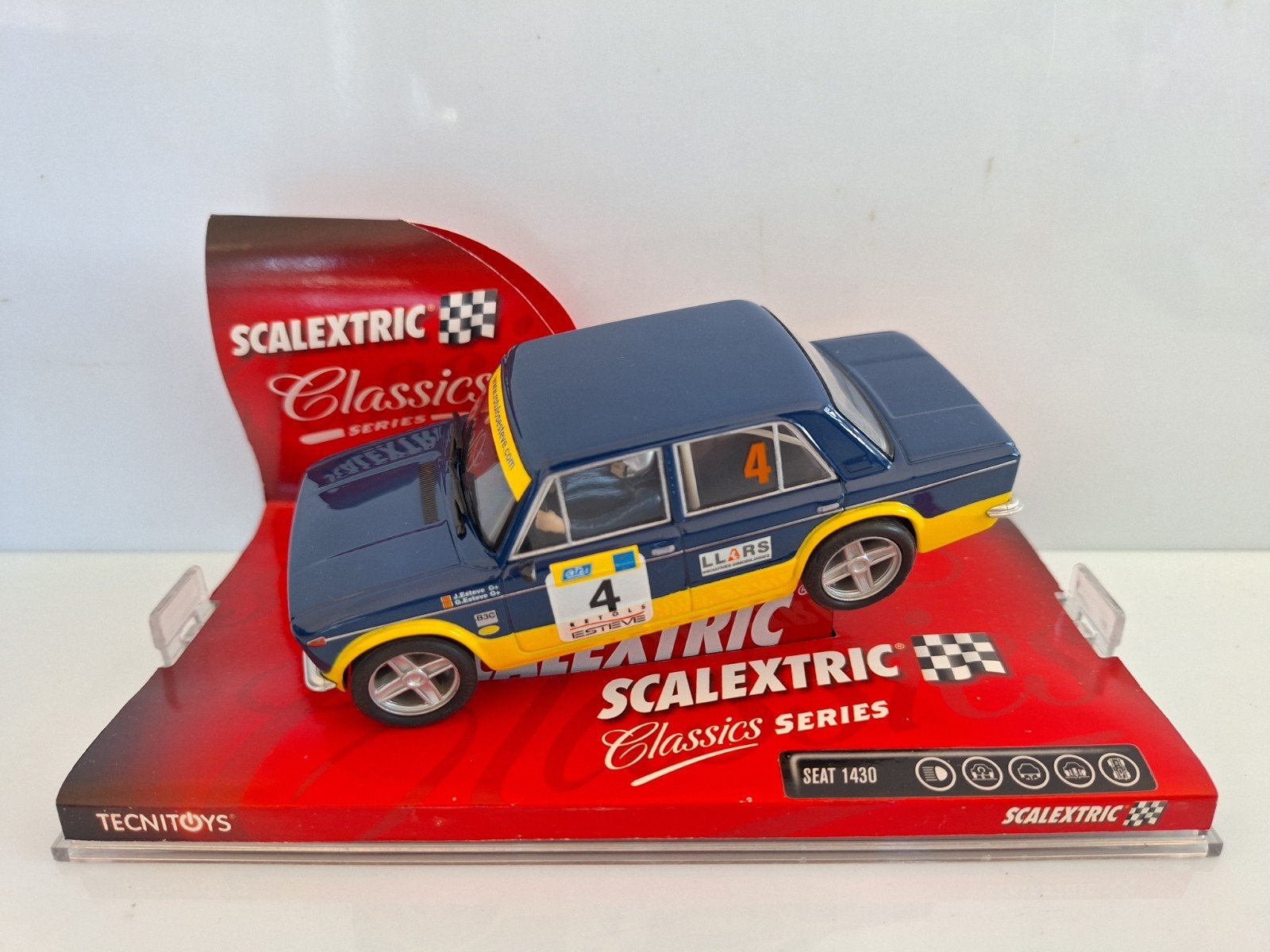 Scalextric 6289 Classics Seat 1430 # 4 J. Esteve, Overige merken, Nieuw, Scalextric, Ophalen of Verzenden