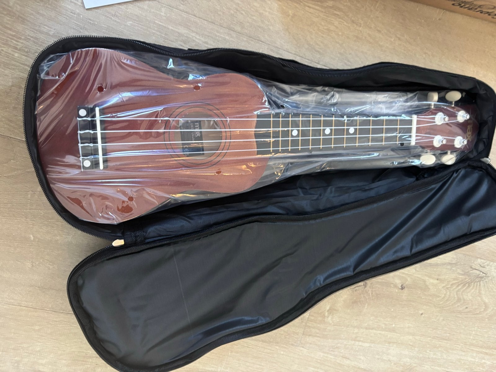 Nieuwe Ukelele Sopraan met hoes en accessoires, Muziek en Instrumenten, Snaarinstrumenten | Overige, Ophalen of Verzenden, Nieuw