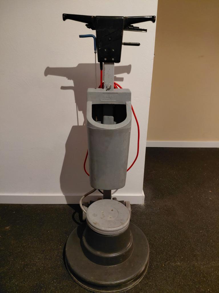 Schrobmachine, Ophalen