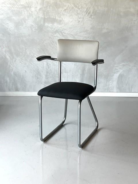 Ahrend de Cirkel eetkamerstoel vintage sledestoel retro, Gebruikt, Vintage, Ahrend, Ophalen of Verzenden