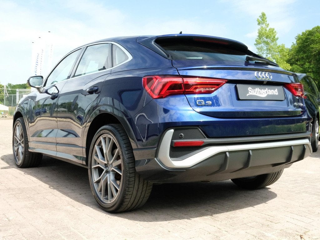 Audi Q3 Sportback 45 TFSI e S Line 245 PK | S-line | Elektri, Auto's, Audi, Gebruikt, Blauw, Hybride Elektrisch/Benzine, 13 kWh