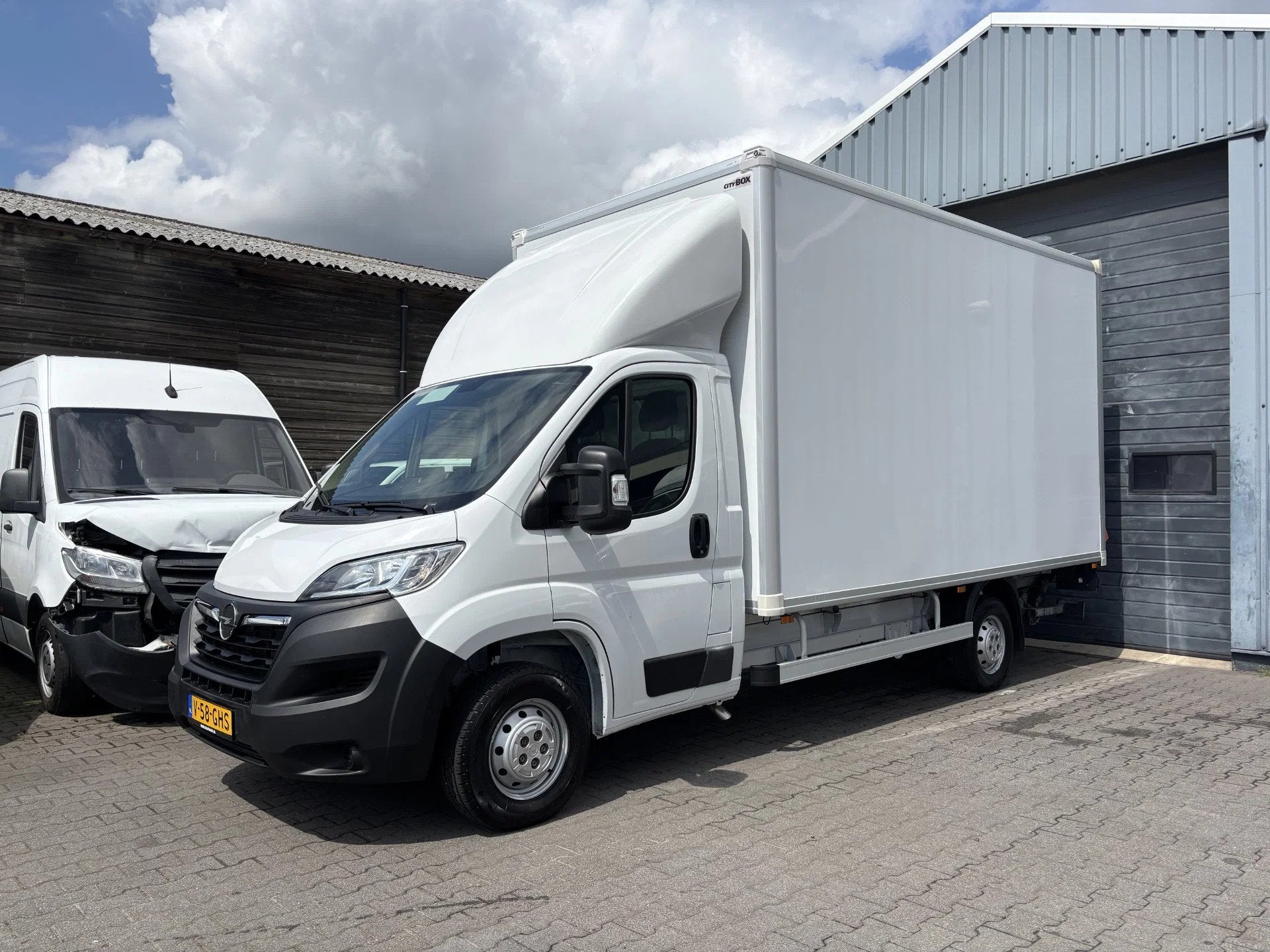 Opel Movano 2.2D 140 PK Airco Cruisecontrol Camera Navi, Voorwielaandrijving, Gebruikt, Euro 6, 2467 kg