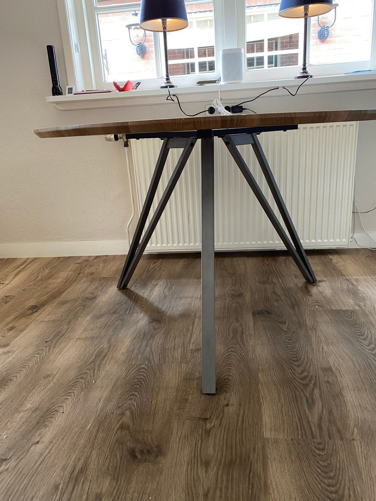 Ronde eettafel met marmerlook blad en metalen poten, Ophalen, Gebruikt, 100 tot 150 cm, Rond