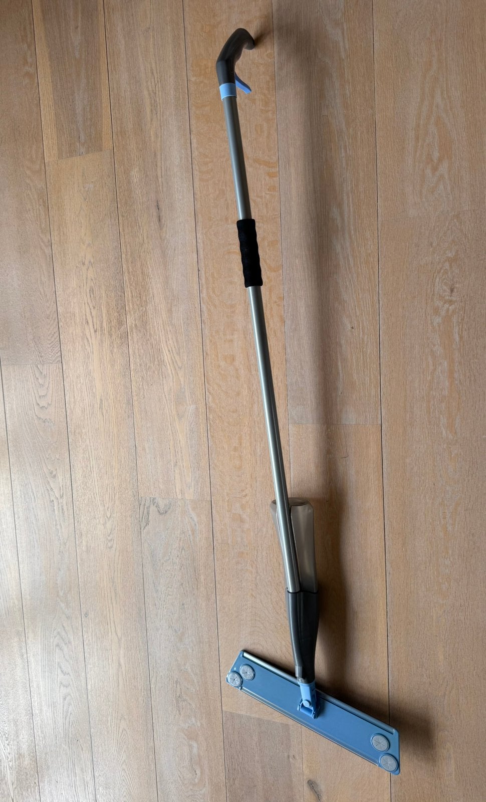 Vloerwisser met sprayfunctie, Huis en Inrichting, Ophalen, Mop of Dweil