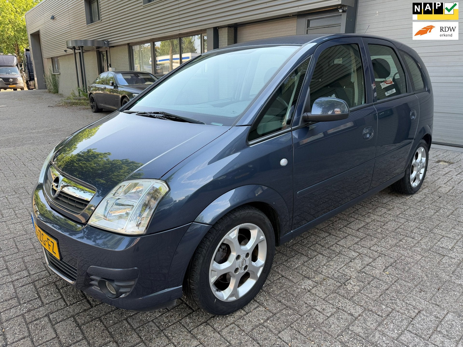 Opel Meriva 1.8-16V Temptation, Auto's, Opel, Zwart, 4 cilinders, 1796 cc, Origineel Nederlands