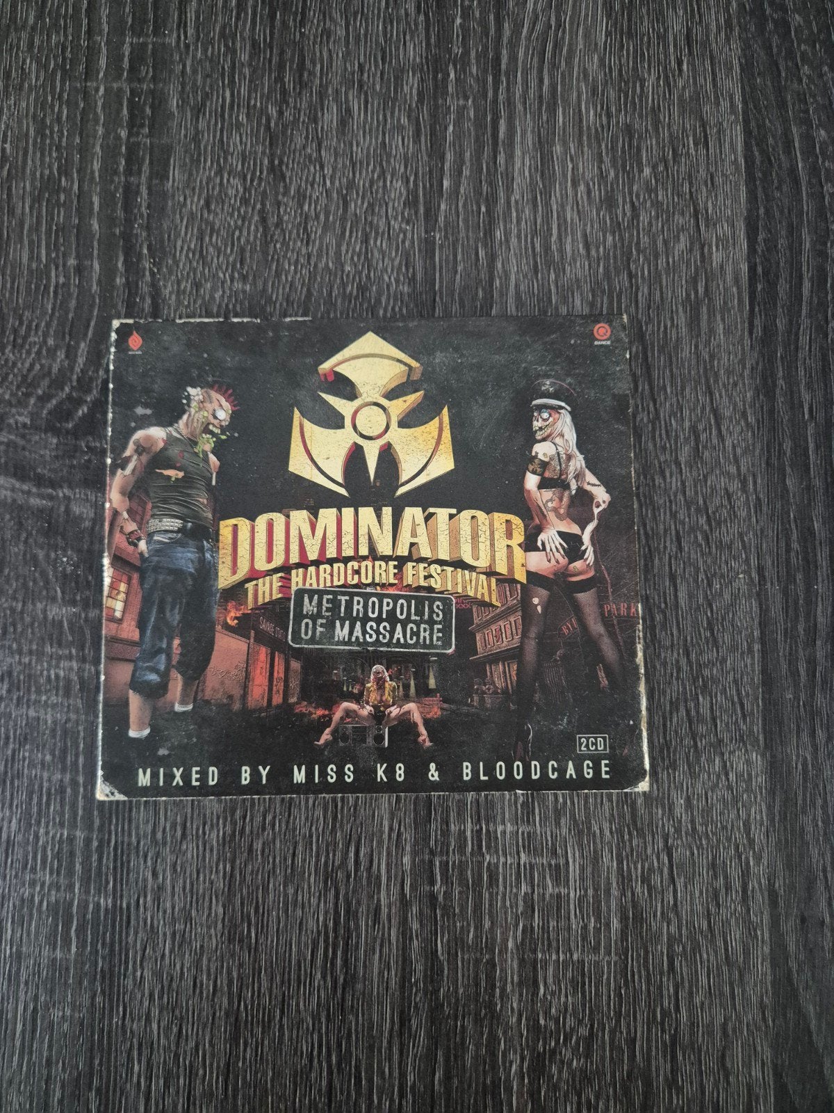 dominator cd 2014, Eén persoon
