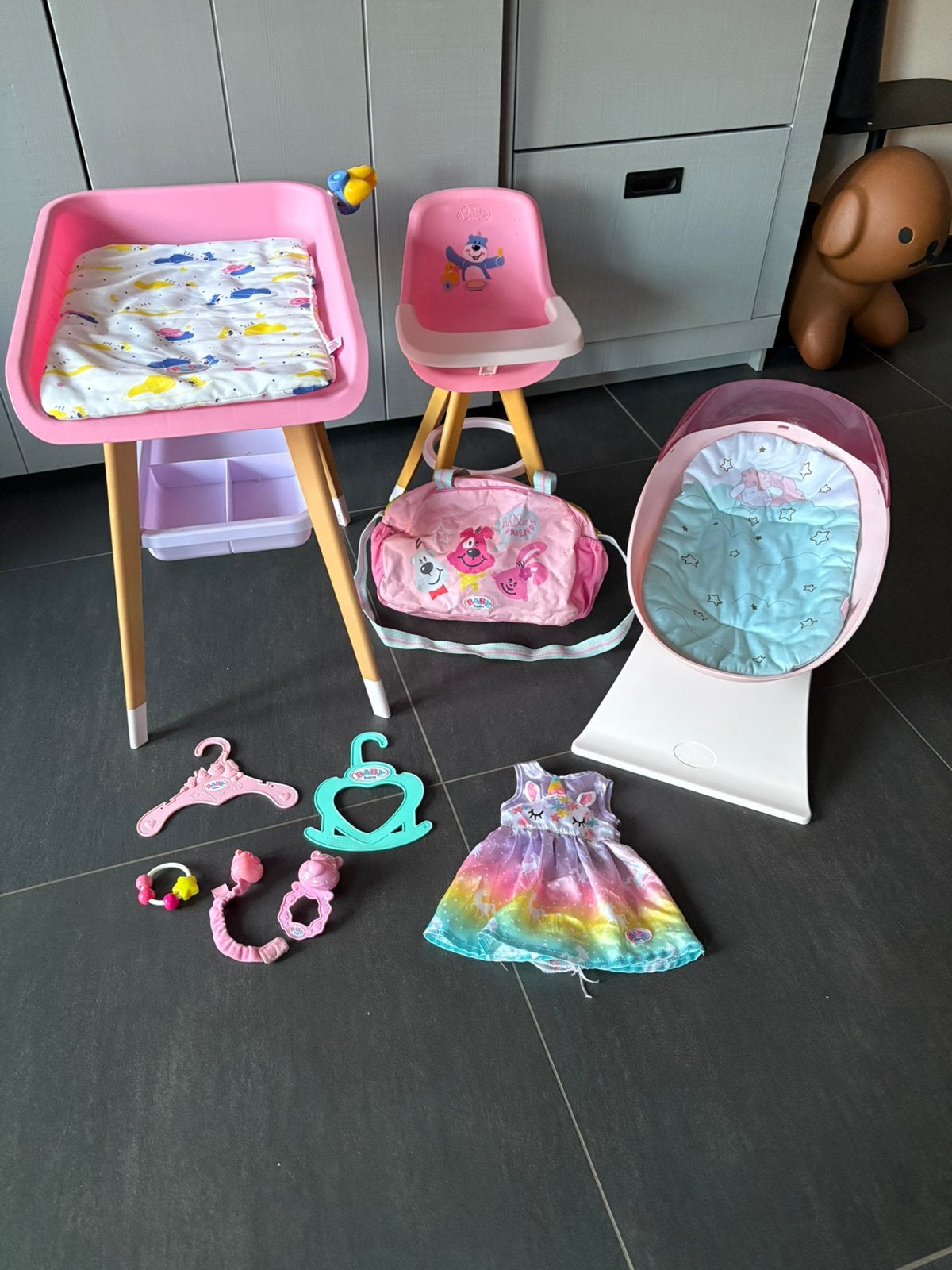 Baby Born commode, kinderstoel en schommelwieg, Ophalen, Gebruikt, Babypop