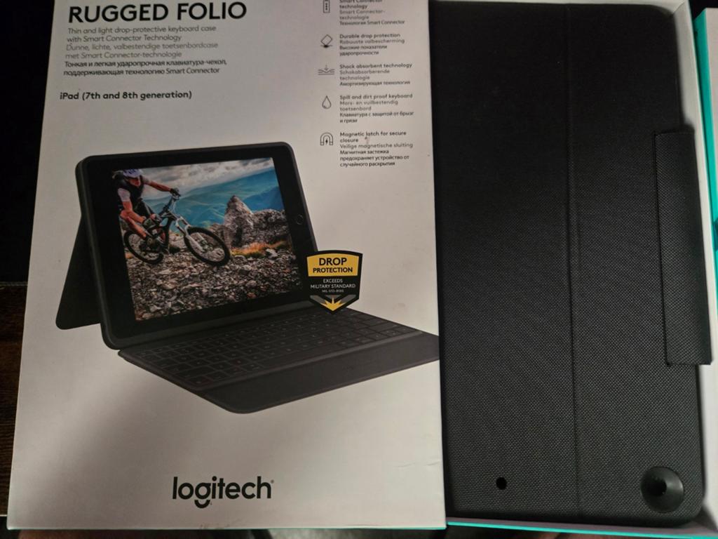 Ipad 7/8th gen logitech rugged folio hoes met toetsenbord, 10 inch, IPad, Logitech, Nieuw