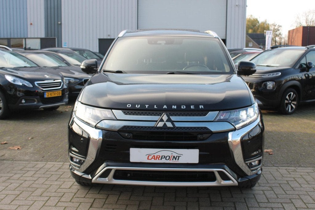 Mitsubishi Outlander 2.4 PHEV S-Edition Schuifdak 360 Leer L, Automaat, Zwart, 4 cilinders, Automatische klimaatregeling