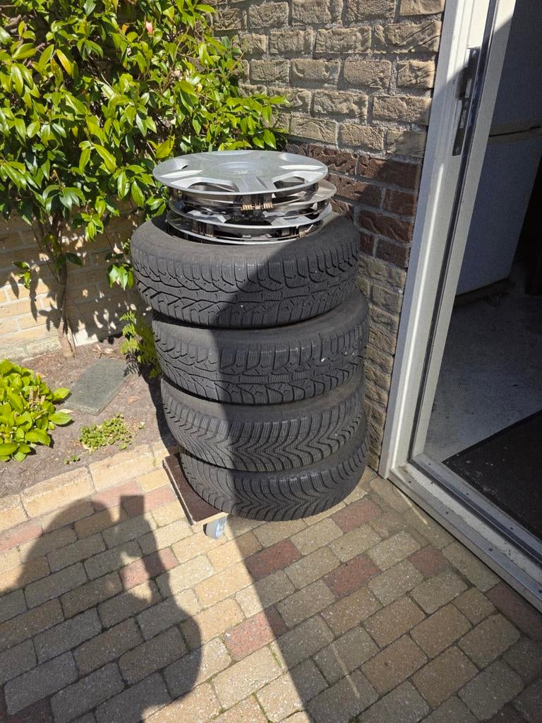 Set van 4 complete winterbanden, 14 inch, Gebruikt, 175 mm, Band(en)
