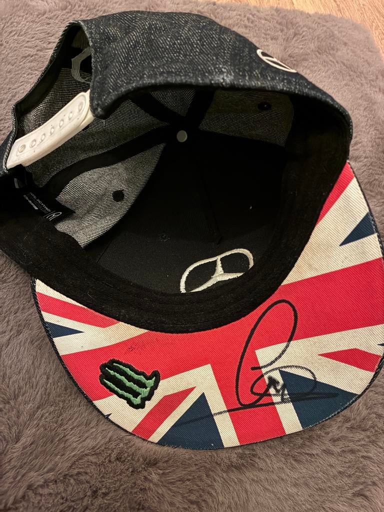 Lewis Hamilton gesigneerde cap, gebruikte cap., Ophalen of Verzenden, Zo goed als nieuw, Formule 1