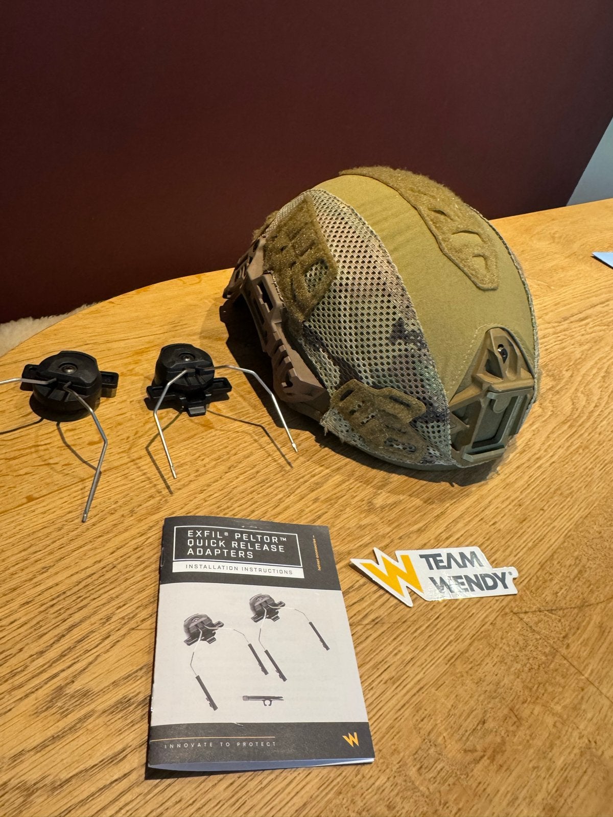 Team Wendy Exfil 3.0 Ballistische Helm + Peltor Adapters, Verzamelen, Ophalen of Verzenden, Landmacht, Nederland, Helm of Baret