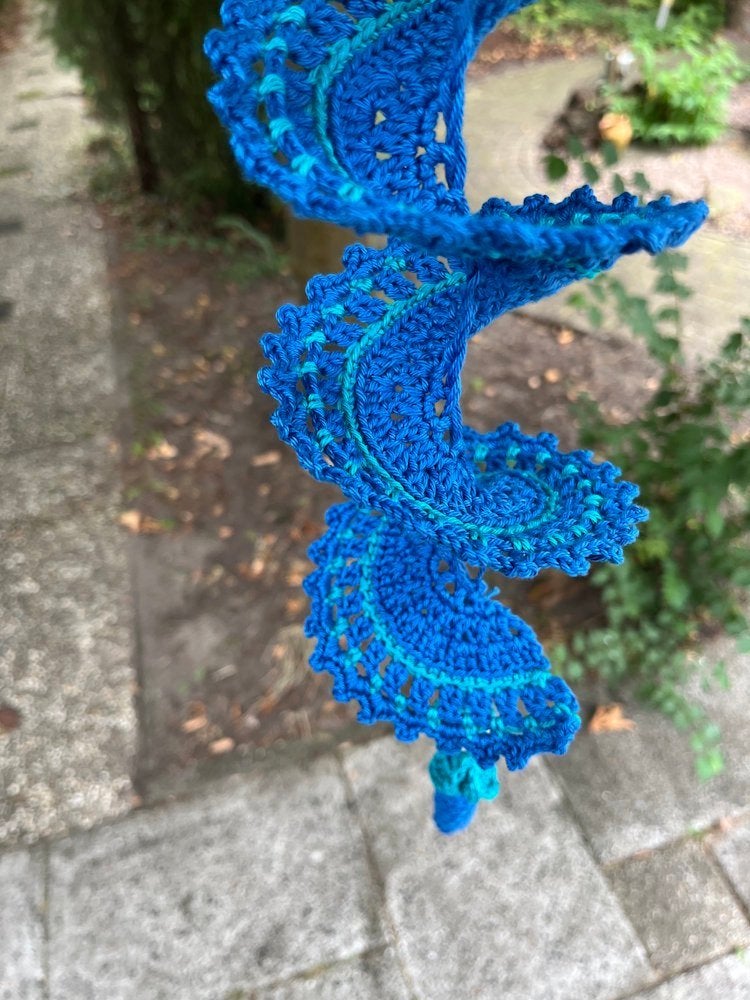 Windspinner Lorelai blauw gelukspoppetje, Info@kinderworkshops-petra-dongen.nl, P Gillisstraat, Nieuw, Kinderworkshops Petra