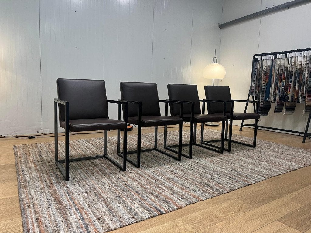 NIEUWSTAAT 4x Leolux Window Eetkamerstoel Leer, Leolux, Bruin, https://www.leolux.nl/, Design Stoelen Leolux