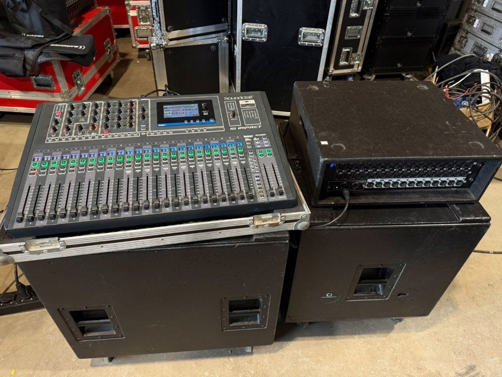 Soundcraft Si impact mixer in case + SI Stagebox Mini 32, Muziek en Instrumenten, Soundcraft, Soundcraft, Ophalen of Verzenden