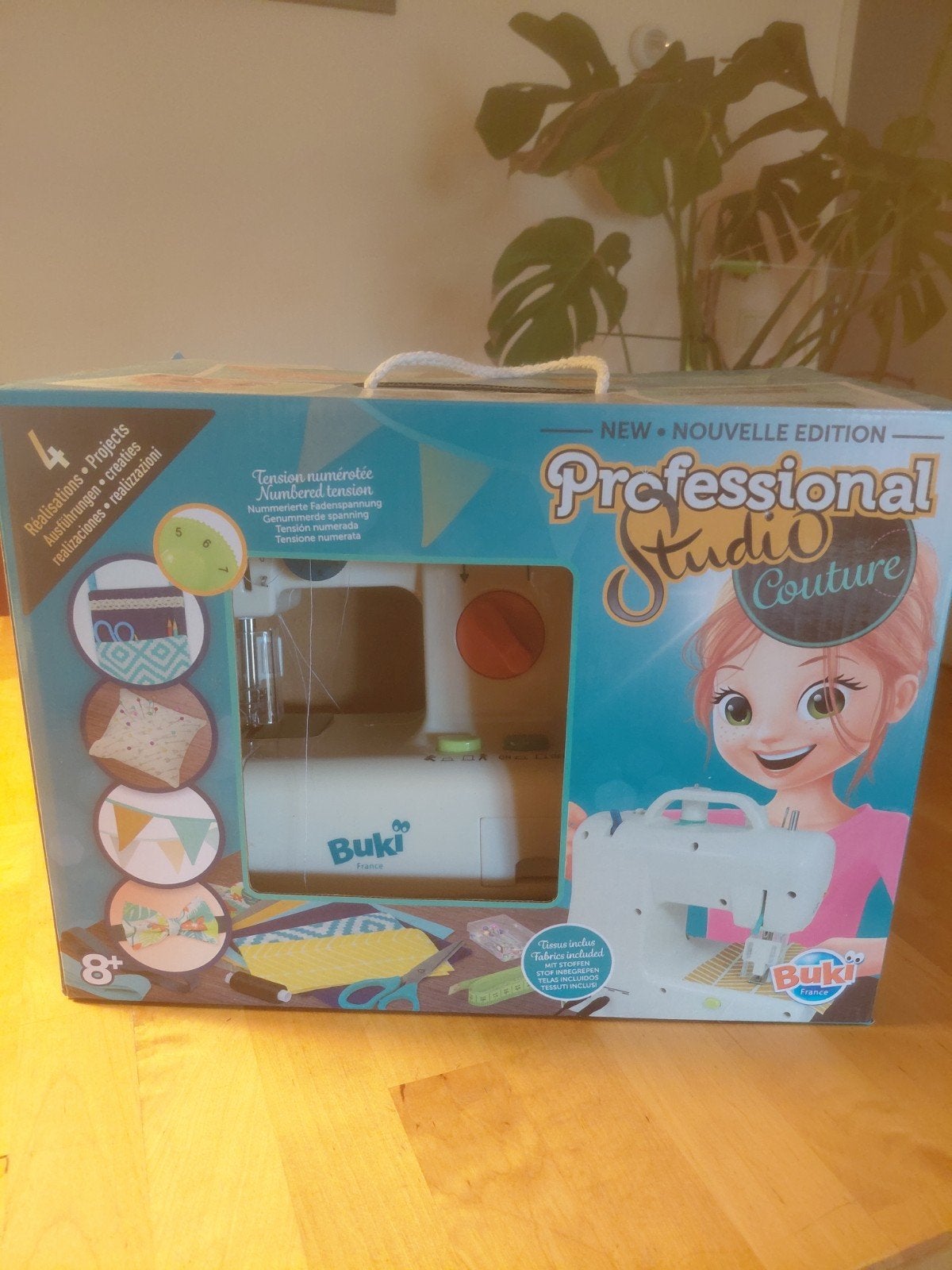 Buki Naaimachine Professional Studio Couture, Ophalen of Verzenden, Zo goed als nieuw, Naaimachine, Overige merken