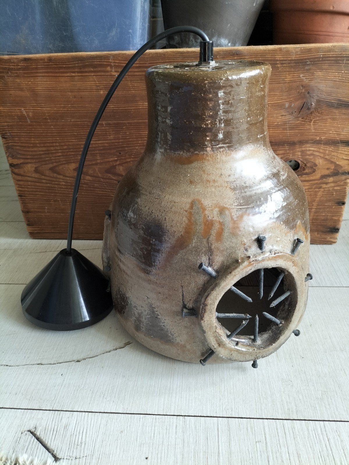 Brutalistische lamp, aardewerk spijkers glazuur., Antiek en Kunst, Ophalen of Verzenden