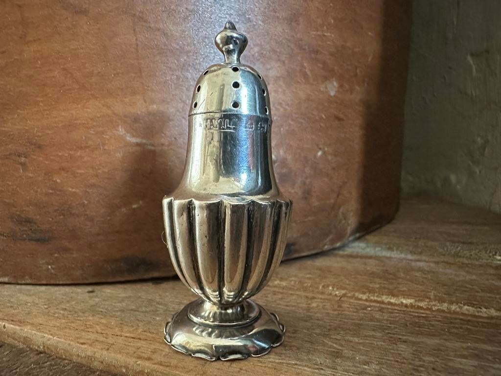 Antiek sterling zilveren pepervaatje Birmingham 1901/1902, Ophalen of Verzenden, Zilver