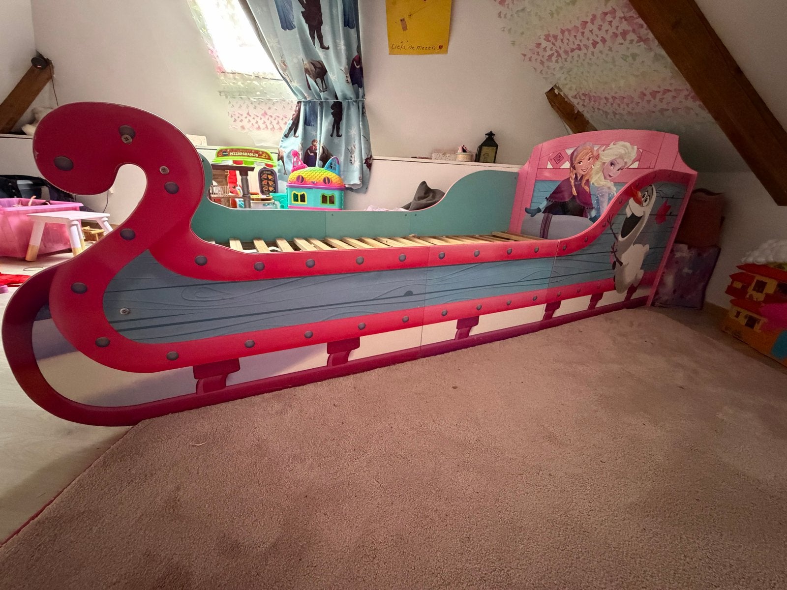 Frozen slee kinderbed 1persoons (optioneel met matras), Ophalen, Gebruikt, 70 tot 85 cm, Lattenbodem