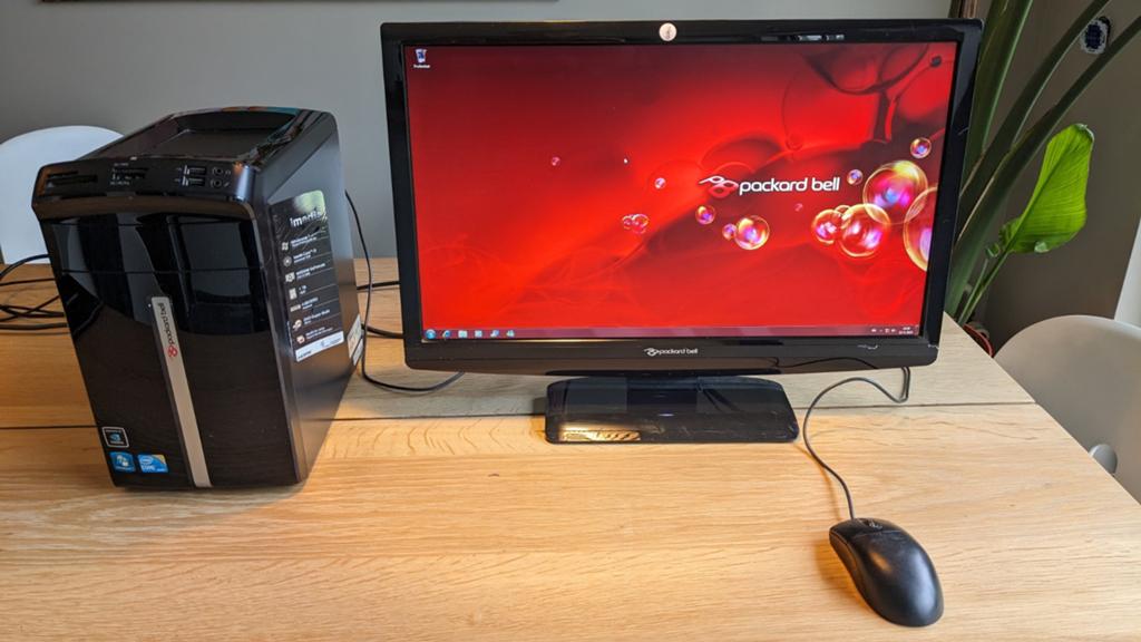 Packard Bell iMedia S3800 Desktop PC met monitor en muis, Computers en Software, Met monitor, Intel Core i3-530, Gebruikt, 2 tot 3 Ghz