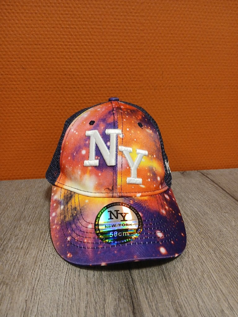 New York Trucker pet, Ophalen of Verzenden, Zo goed als nieuw, 58 of 59 cm (L, 7¼ of ⅜ inch), Pet