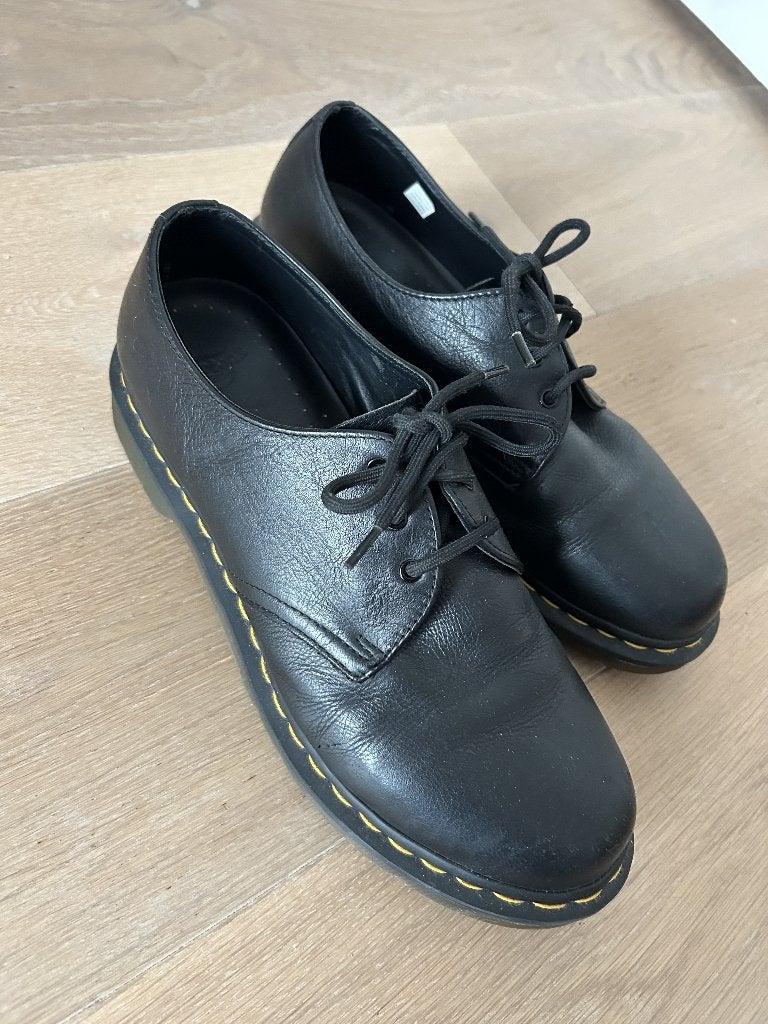 Dr Martens - mt 43, Kleding | Dames, Schoenen met lage hakken, Zwart, Ophalen of Verzenden, Dr. Martens