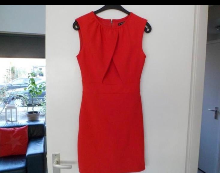 Mooi rood jurkje maat S, merk Mango, zo goed als nieuw!, Mango, Ophalen of Verzenden, Zo goed als nieuw, Maat 36 (S)