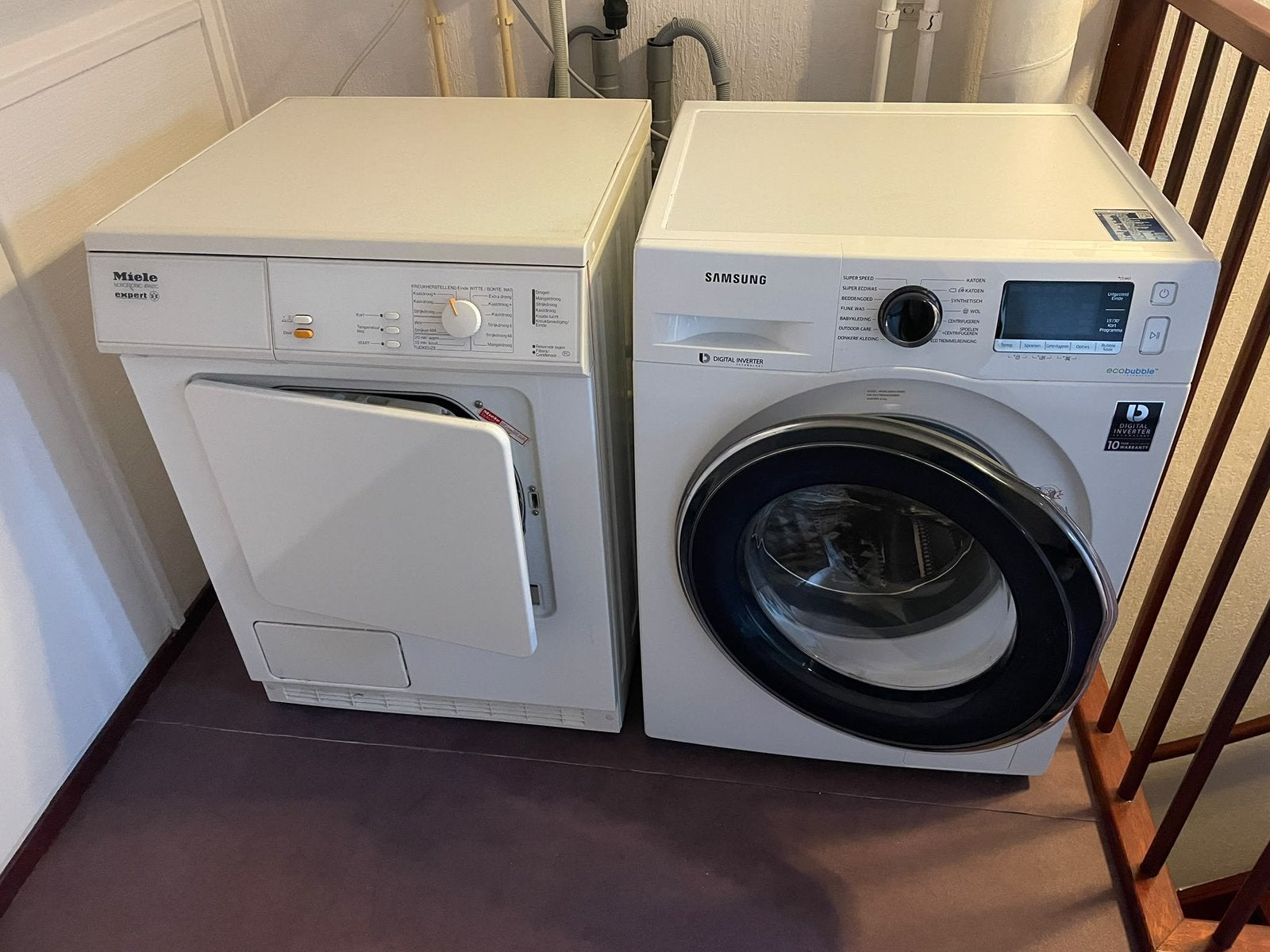 Wasdroger en wasmachine