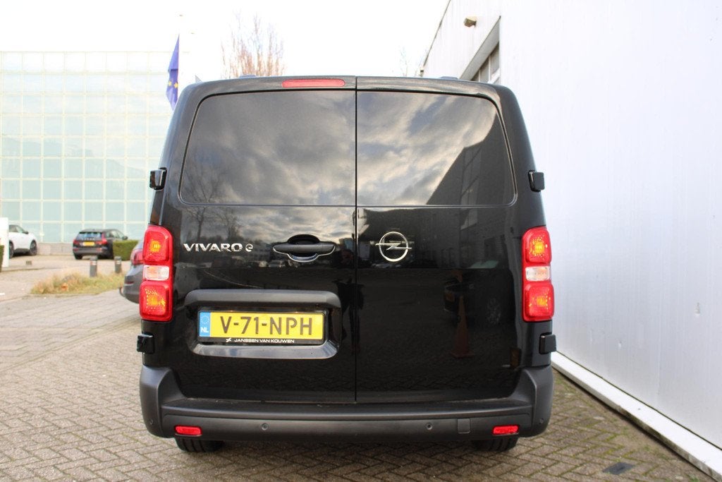 Opel Vivaro Electric L3 136 pk 75 kWh Parkeercamera / Carpla, 2027 kg, Zwart, Origineel Nederlands, 75 kWh