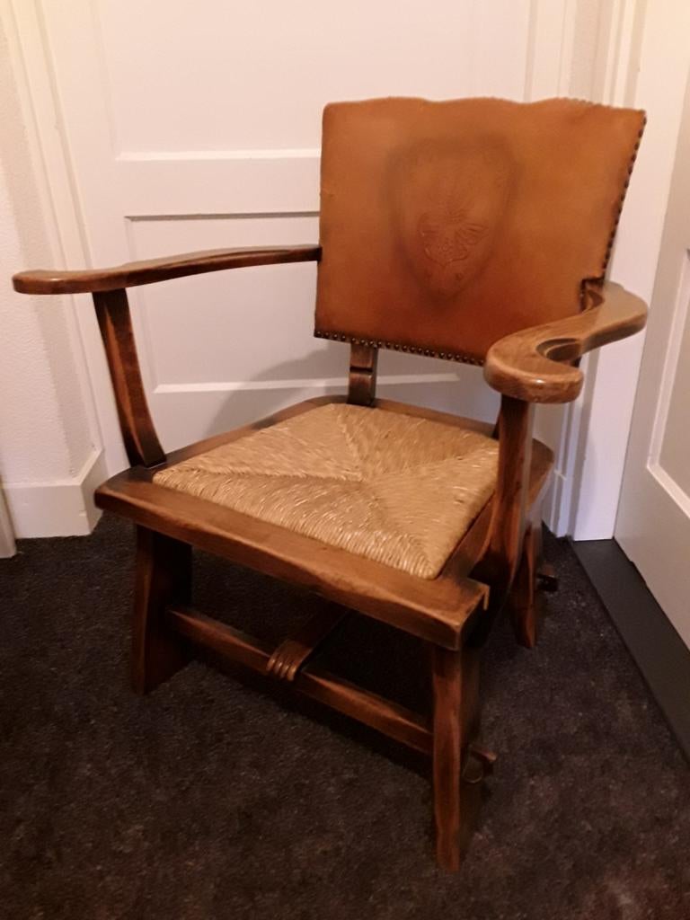 Vintage houten stoel met biezen zitting en leren rugleuning, Ophalen