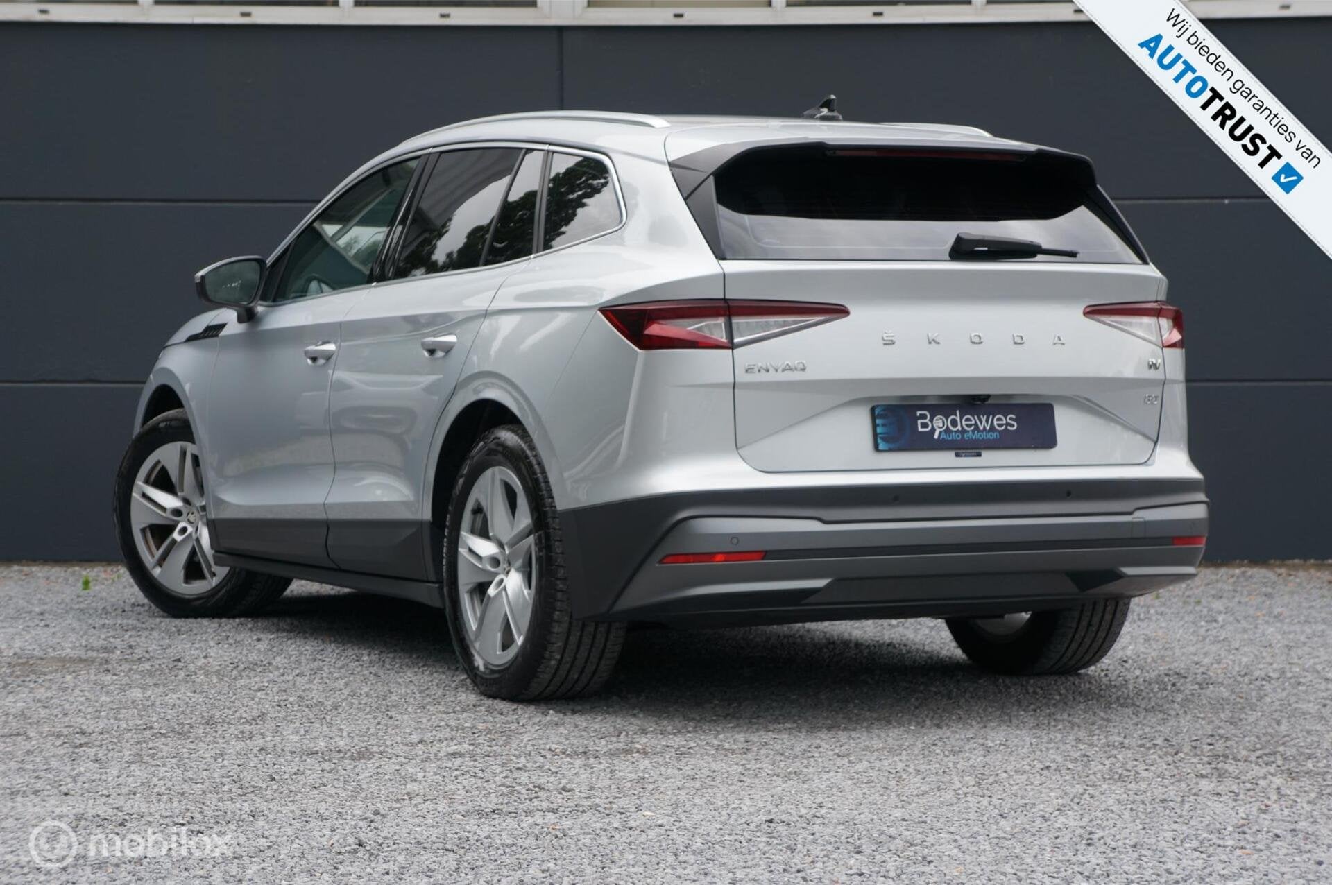 Skoda Enyaq iV 80 Navi Apple/Android Stoel/Stuurverw SOH 92%, Auto's, Gebruikt, 80 kWh, Origineel Nederlands, 204 pk