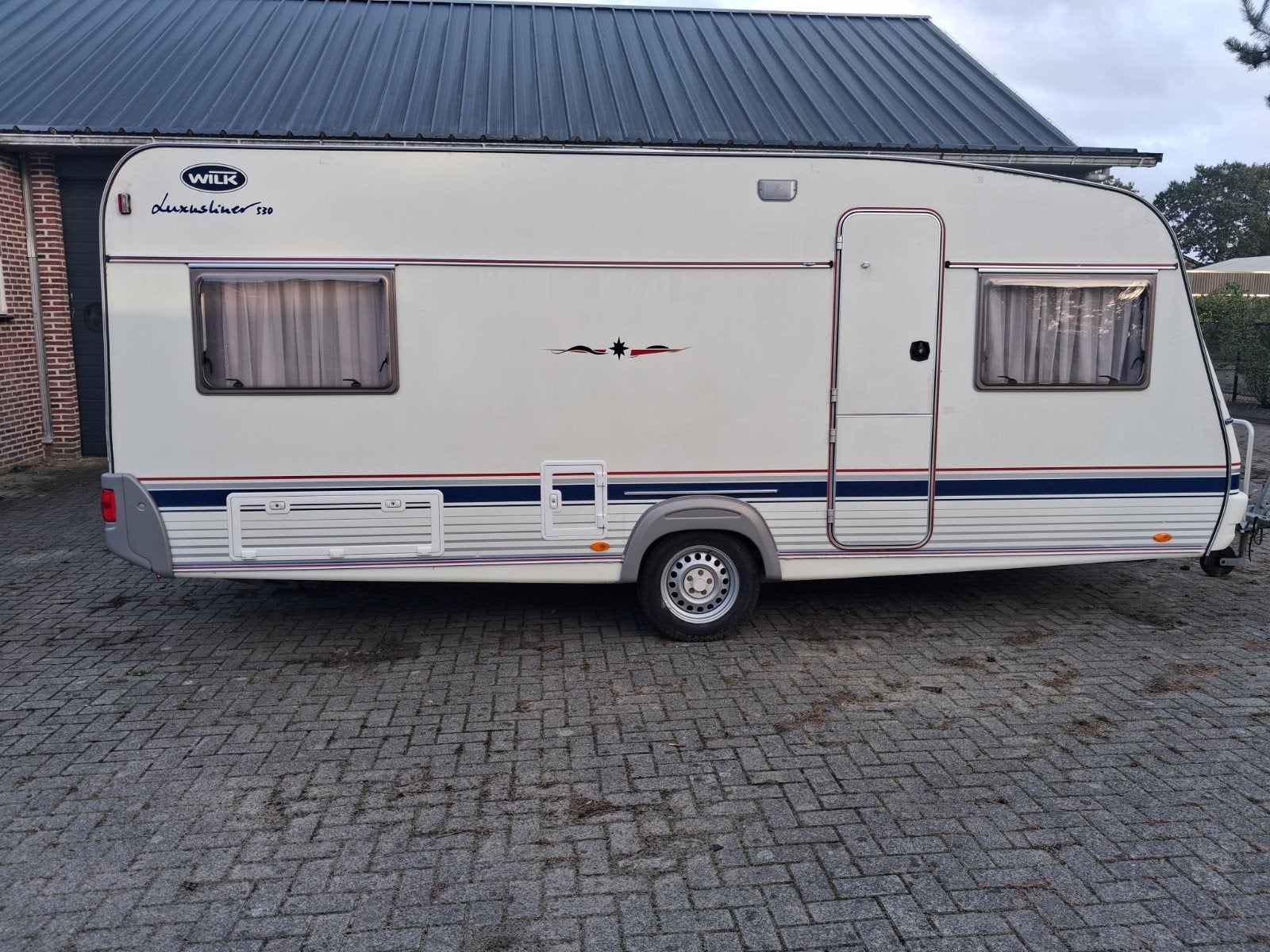 Wilk Luxusliner 530 ENKELE BEDDEN, Schokbreker, Rondzit, Bedrijf, 5 tot 6 meter