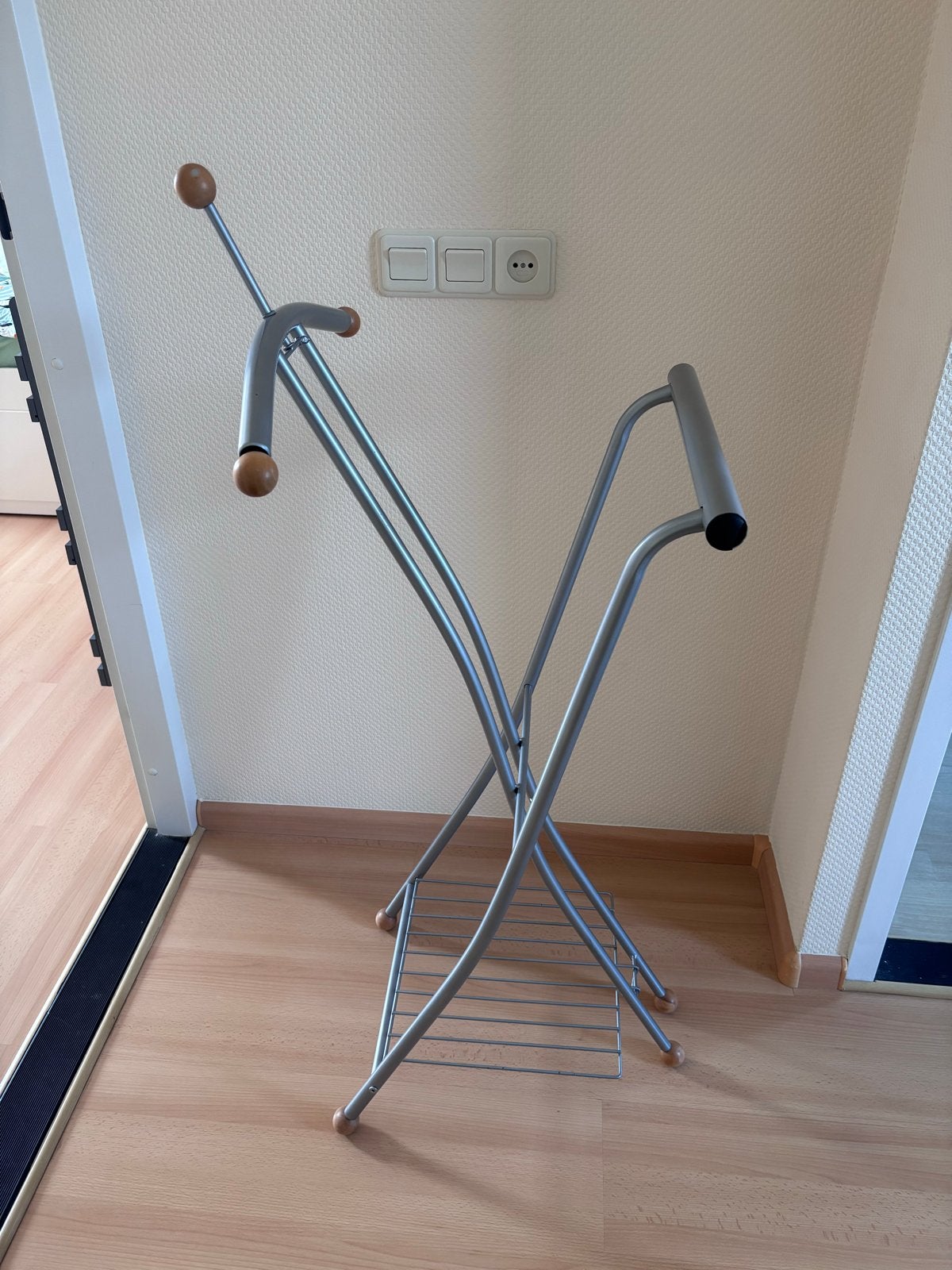 Metalen kledingrek / valet stand, Ophalen, Gebruikt, 100 tot 150 cm, Metaal
