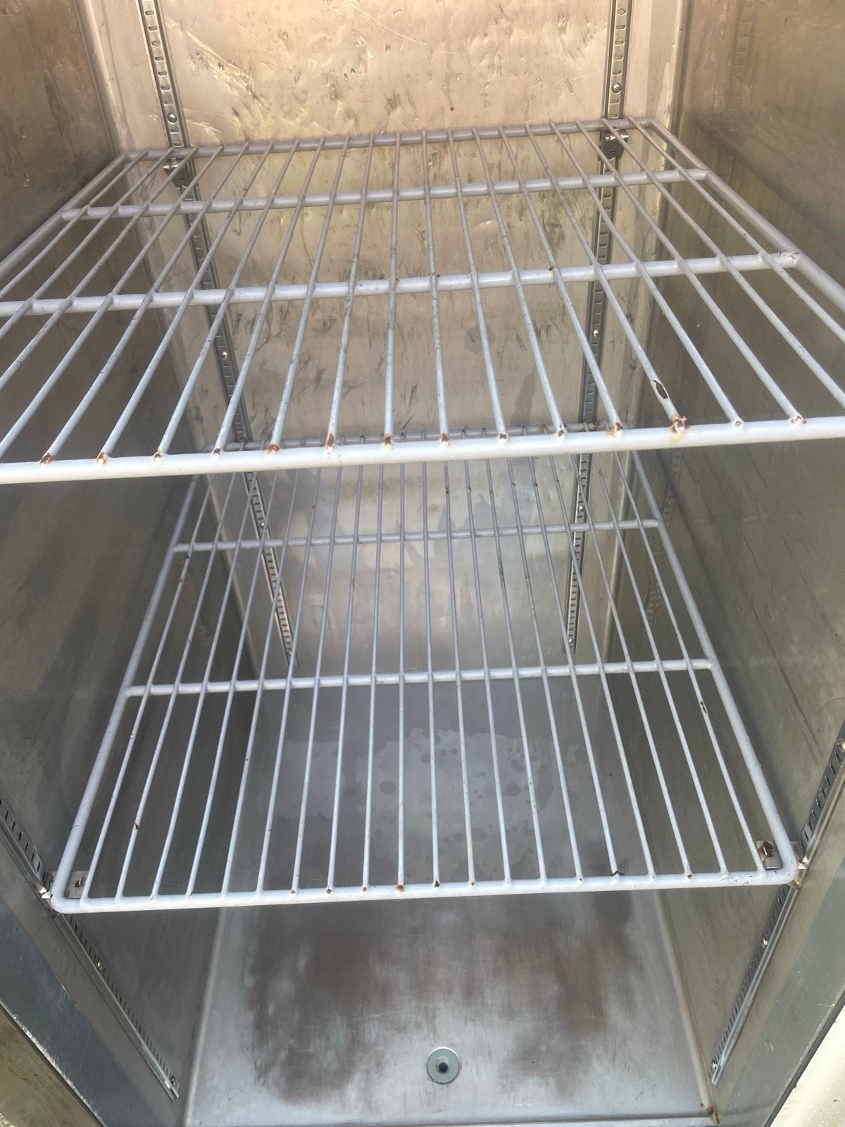Hoge RVS Koeler 550L met Wieltjes en Rem - Goede Staat, Witgoed en Apparatuur, Koelkasten en IJskasten, Ophalen, 200 liter of meer