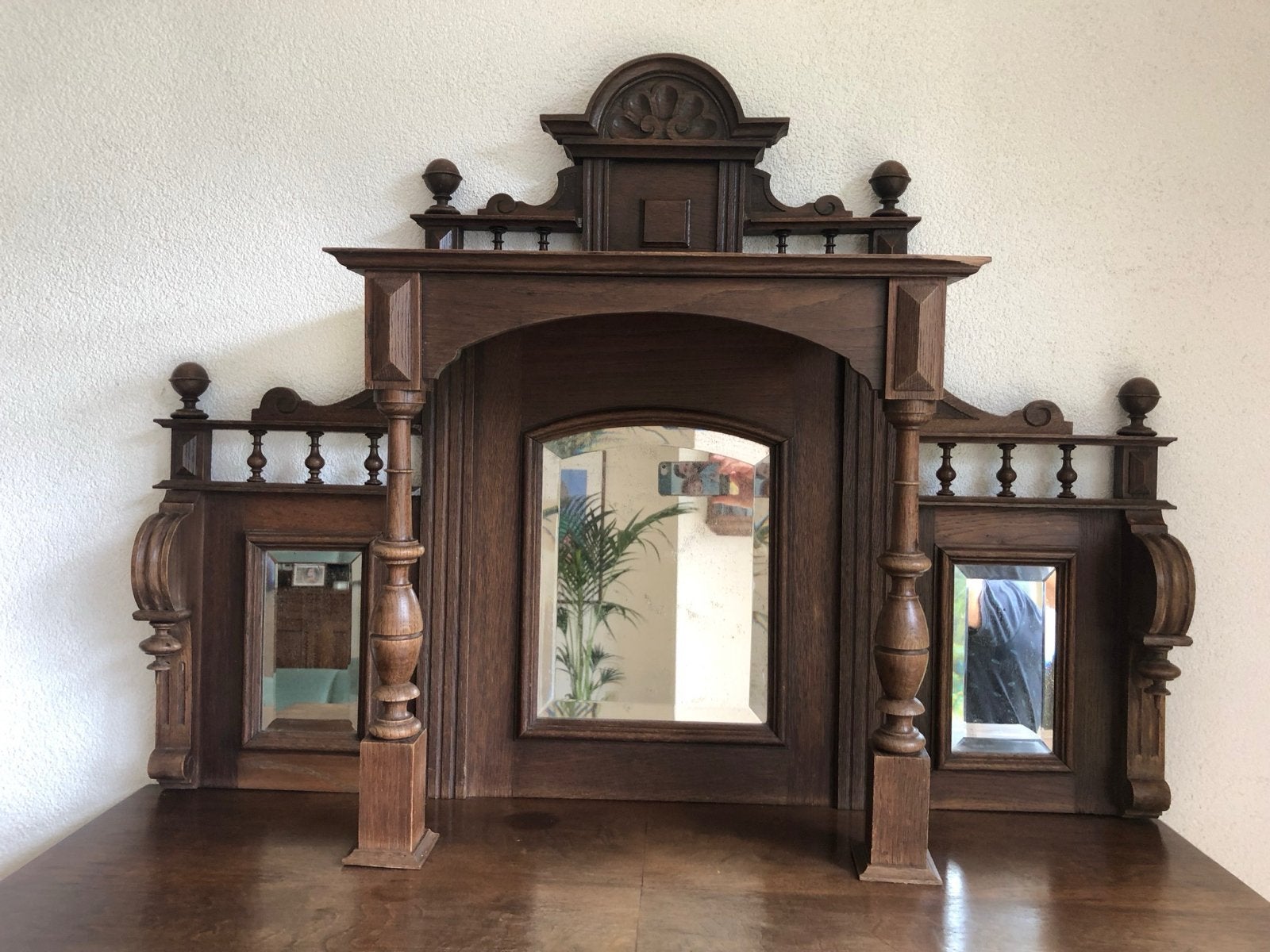 Antieke houten spiegelopzet met sierlijk houtsnijwerk, Antiek en Kunst, Ophalen, Overige vormen, 100 tot 150 cm, Minder dan 100 cm
