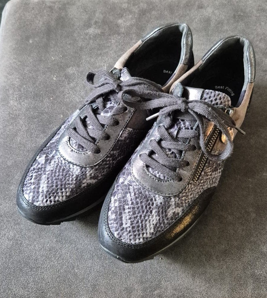 te koop zo goed als nieuwe Gabor dames sneakers maat 4.5, Gabor, Ophalen of Verzenden, Grijs, Sneakers of Gympen